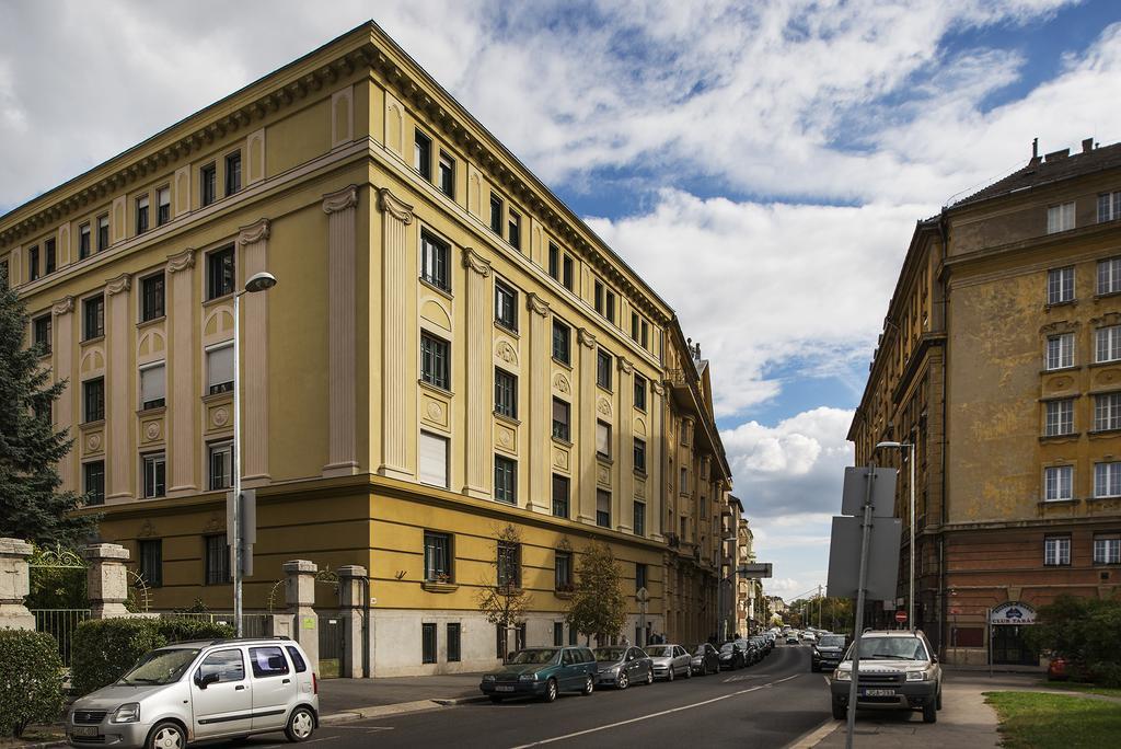 Engel Apartman, Budapest